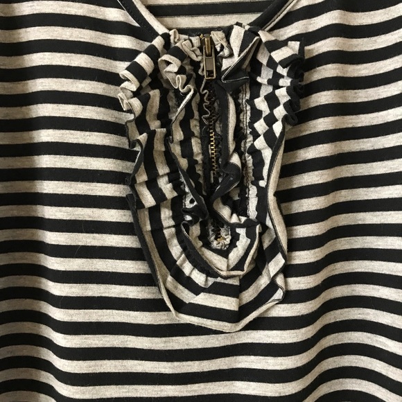 Black and Gray Tank Top with Ruffle Zipper - Picture 3 of 10